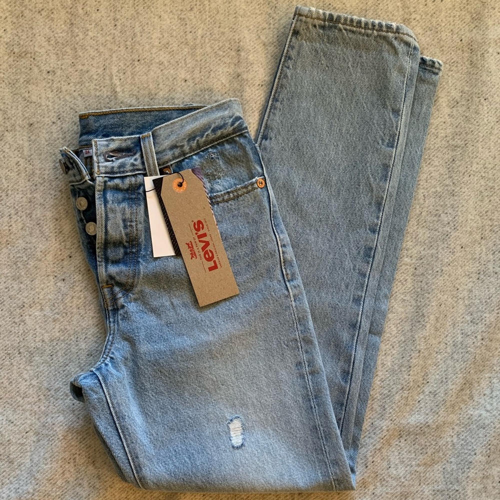Levi’s Wedgie Fit Denim
